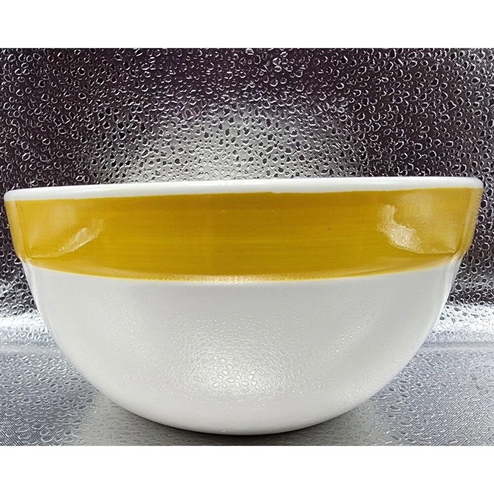 Williams-Sonoma Breakfast Bowl Soup/Cereal/Salad Yellow Rim